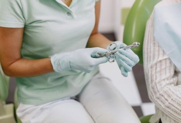 Como escolher uma clínica segura para aparelho de safira e cerâmica