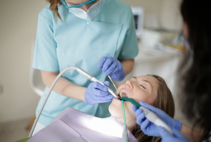 Cuidados com aparelho ortodôntico: guia completo para pacientes