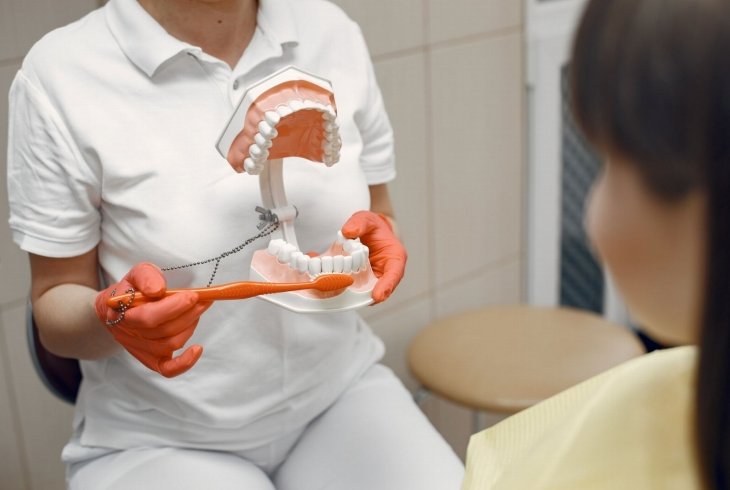 Tratamento de dentes tortos: orientações práticas e completas